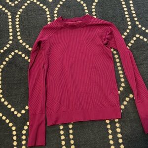 Lululemon long sleeve top great condition